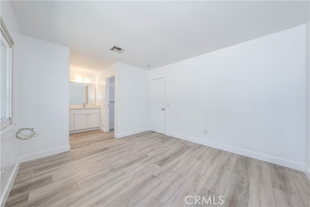 1650 S Campus Avenue, Ontario CA: https://media.crmls.org/medias/5c420c56-3b66-4ae2-b139-34267ba076de.jpg