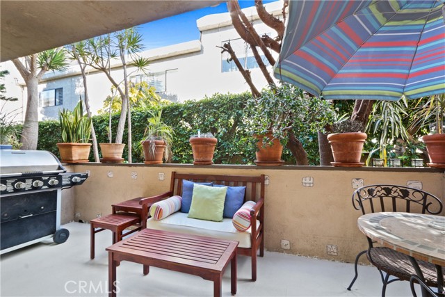 Detail Gallery Image 11 of 26 For 943 19th St, Santa Monica,  CA 90403 - – Beds | – Baths
