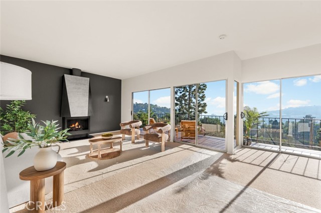 Detail Gallery Image 10 of 75 For 7426 Mulholland Dr, Los Angeles,  CA 90046 - 2 Beds | 2 Baths