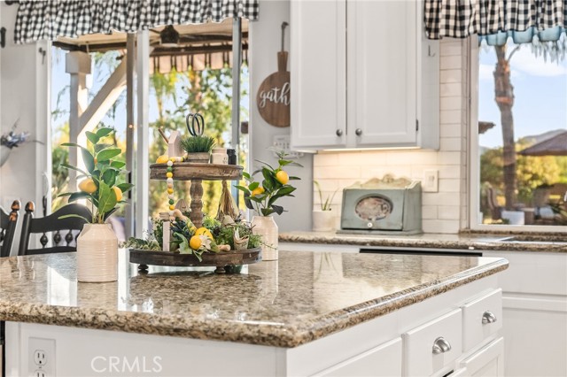 Detail Gallery Image 18 of 46 For 23799 Brookside Ct, Murrieta,  CA 92562 - 6 Beds | 3/1 Baths