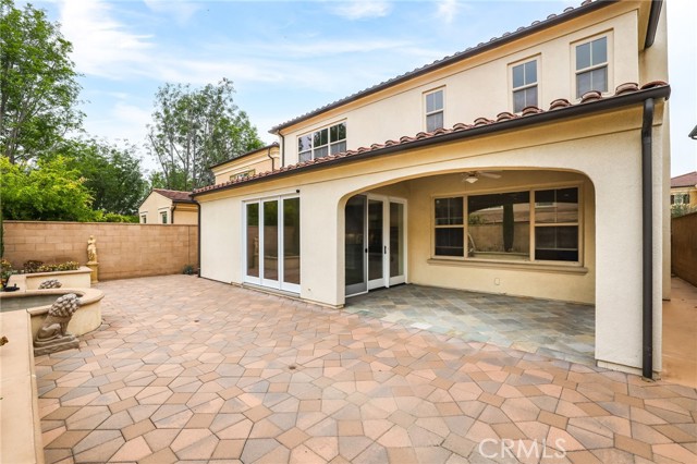 22 Statuary, Irvine CA: https://media.crmls.org/medias/5c443d55-d259-4bcc-8910-f69167b076d3.jpg
