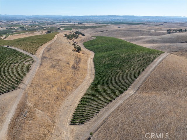 5790 Hog Canyon Road, San Miguel CA: https://media.crmls.org/medias/5c4469f4-4d7a-4a80-b08f-a0f1945081b2.jpg