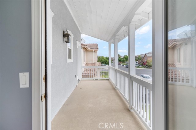 7681 Stonegate Drive, Eastvale CA: https://media.crmls.org/medias/5c44ec95-0582-4562-a1b7-55f0eb8688ad.jpg