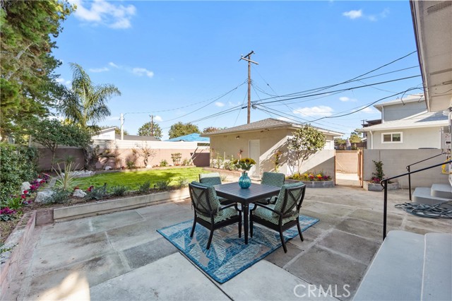 2723 Fisk, Redondo Beach CA: https://media.crmls.org/medias/5c44f228-679d-4040-a634-056f4c865824.jpg