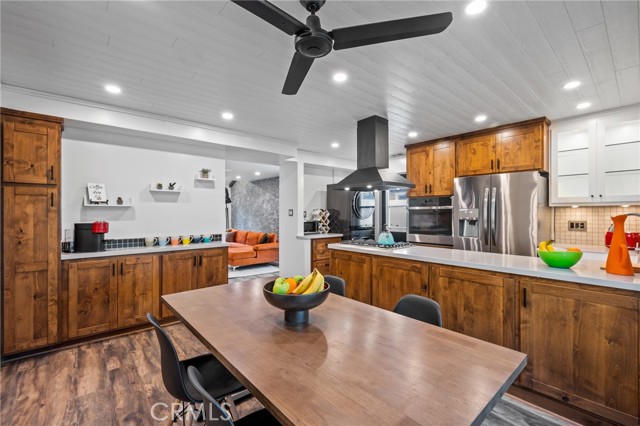 7424 W 85th Street, Los Angeles CA: https://media.crmls.org/medias/5c44fd29-171a-4167-8e03-78a4a9ba197e.jpg