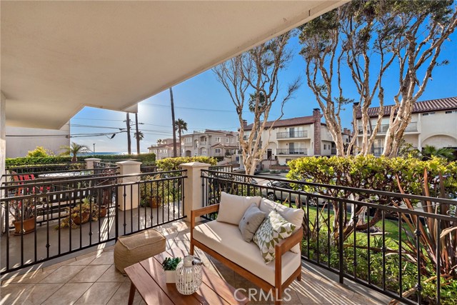 1301 Catalina Avenue, Redondo Beach, California 90277, 2 Bedrooms Bedrooms, ,3 BathroomsBathrooms,Residential,Sold,Catalina,PW24151727