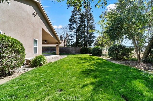 122 East, Madera CA: https://media.crmls.org/medias/5c45d001-d6c5-4cb7-ba37-dd7aa572170a.jpg