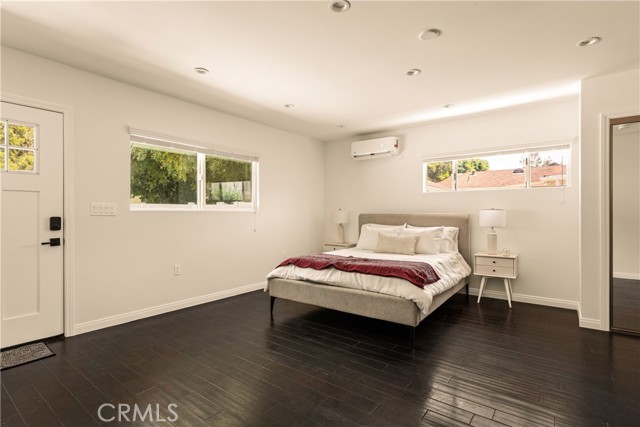 Detail Gallery Image 15 of 22 For 15233 Camarillo St, Sherman Oaks,  CA 91403 - – Beds | – Baths