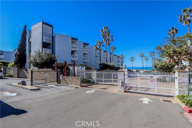 640 The Village, Redondo Beach, California 90277, 1 Bedroom Bedrooms, ,1 BathroomBathrooms,Residential,Sold,The Village,SB23035725