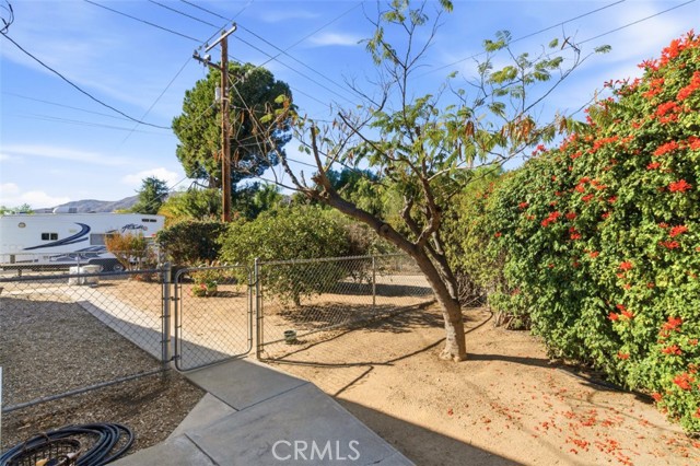 8876 Pigeon Pass, Moreno Valley CA: https://media.crmls.org/medias/5c47d488-9d86-435f-b7ba-14446a3a815c.jpg