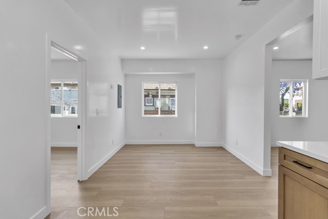 629 Olive Avenue, Long Beach CA: https://media.crmls.org/medias/5c481463-c442-429f-a034-73eb04380c51.jpg