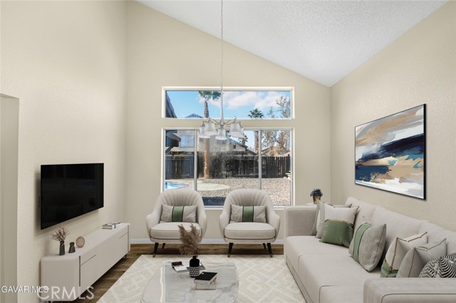 Detail Gallery Image 4 of 24 For 37717 49th, Palmdale,  CA 93552 - 3 Beds | 3 Baths