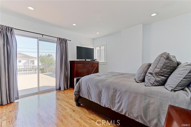 Detail Gallery Image 6 of 20 For 1208 10th St, Hermosa Beach,  CA 90254 - 4 Beds | 2 Baths