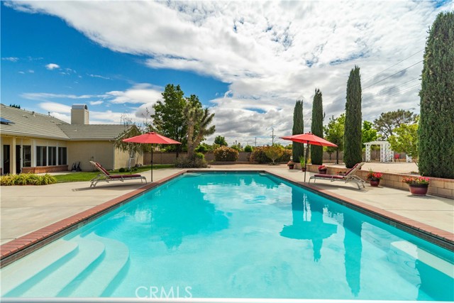 2608 Desert Rose Drive, Lancaster CA: https://media.crmls.org/medias/5c48f046-0649-4dfc-80bb-db3104f58138.jpg