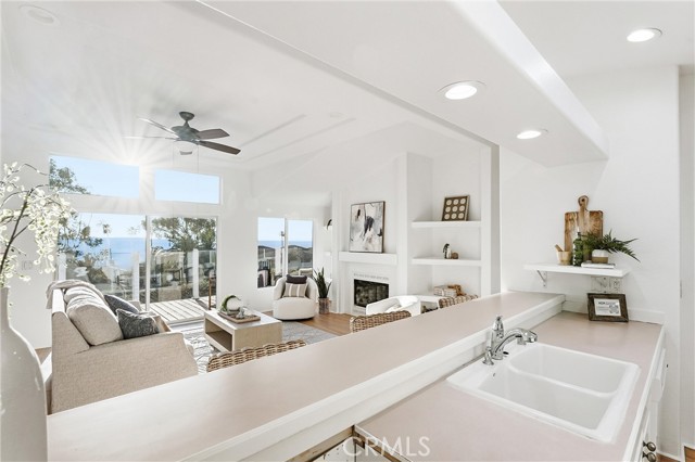Detail Gallery Image 12 of 39 For 30802 Pacific Coast Hwy, A0 #A0,  Laguna Beach,  CA 92651 - 3 Beds | 2 Baths