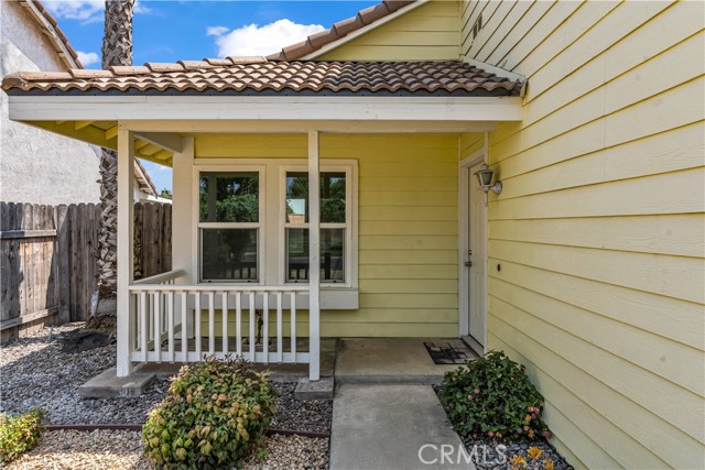 Detail Gallery Image 4 of 33 For 841 E Jackson St, Rialto,  CA 92376 - 3 Beds | 2/1 Baths