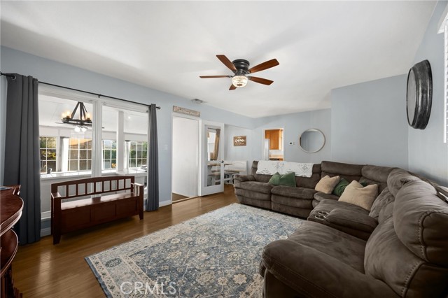 Detail Gallery Image 4 of 48 For 304 S Colfax, La Habra,  CA 90631 - 2 Beds | 2 Baths