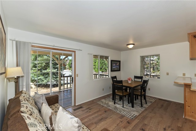 747 Boulder Bay, Big Bear Lake CA: https://media.crmls.org/medias/5c4b3649-3db7-40cc-8c8f-9b2496b6a125.jpg