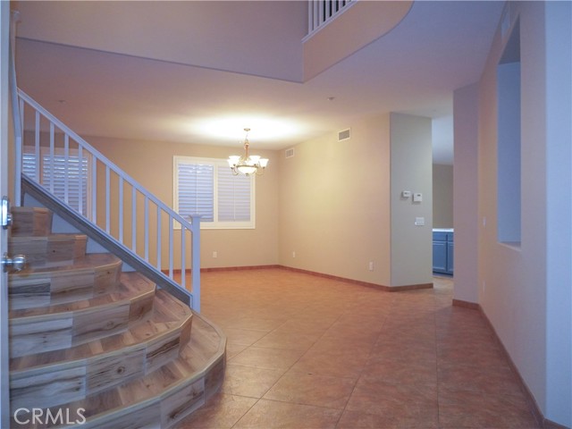 Detail Gallery Image 3 of 18 For 4792 Parkscape, Riverside,  CA 92505 - 5 Beds | 4 Baths