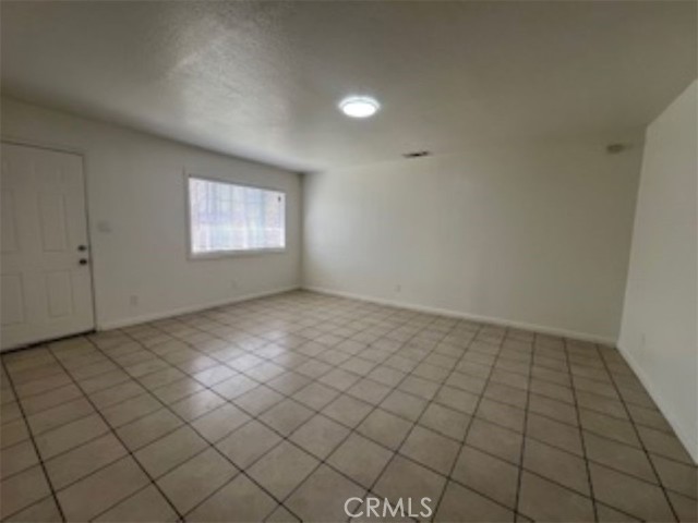 Detail Gallery Image 3 of 20 For 1064 Waters Ave #3,  Pomona,  CA 91766 - 2 Beds | 1 Baths