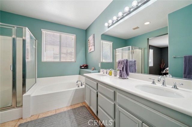 27872 Almont Way, Menifee CA: https://media.crmls.org/medias/5c4b9994-4a97-4d2a-be4c-3c85f18bb573.jpg