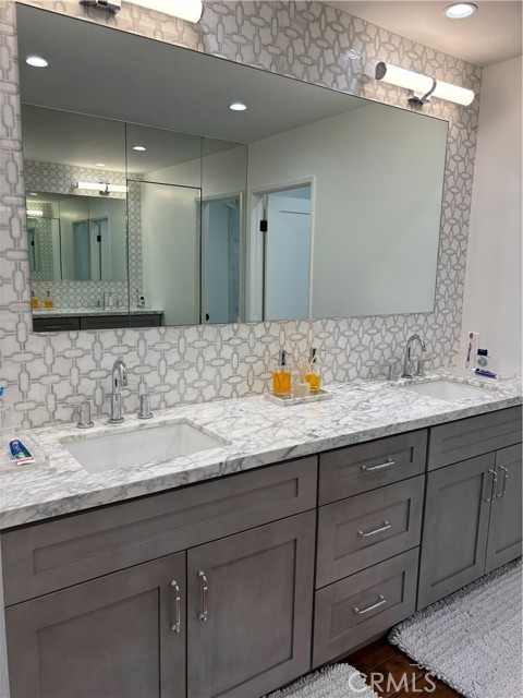 5533 Edward E Horton Lane, Encino CA: https://media.crmls.org/medias/5c4ddc7d-883e-4d86-8f3b-2f8f0cbf377d.jpg