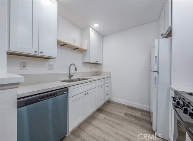 1650 S Campus Avenue, Ontario CA: https://media.crmls.org/medias/5c4eb334-e11b-421b-b4e9-f90938e9443b.jpg