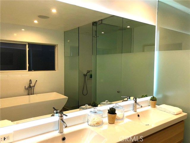 Detail Gallery Image 50 of 52 For 5714 Vantage Ave, Valley Village,  CA 91607 - 4 Beds | 3 Baths