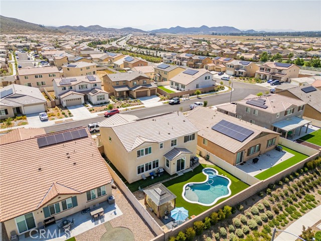 29550 Woodcreek Trail, Winchester CA: https://media.crmls.org/medias/5c4f58fb-c9bc-4a8c-80ba-ca6d46f16d44.jpg