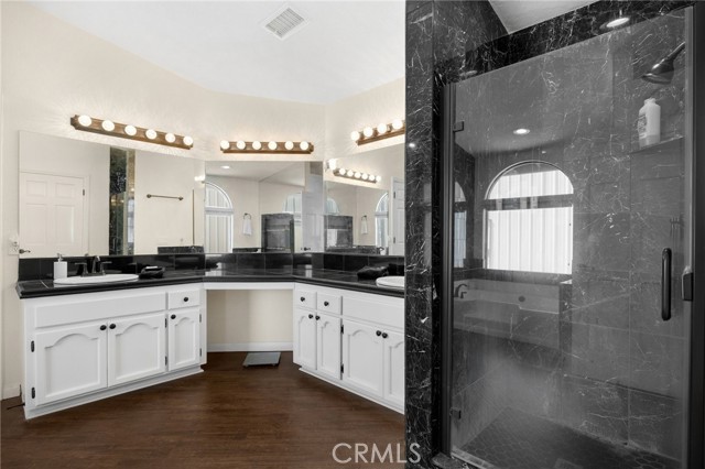 11915 Redwood Avenue, Hesperia CA: https://media.crmls.org/medias/5c4ff5a1-d19f-48d3-a65e-441cab6cac0e.jpg