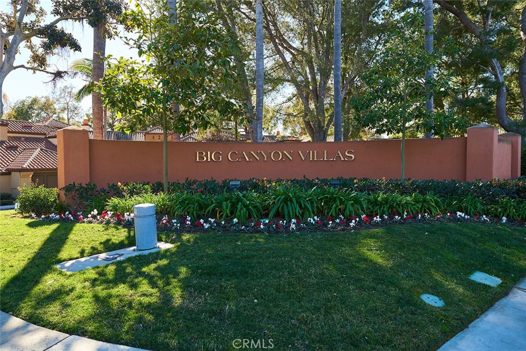 https://media.crmls.org/medias/5c50ef36-9c58-48dd-a0d5-351c122167f2.jpg?preset=X-Large