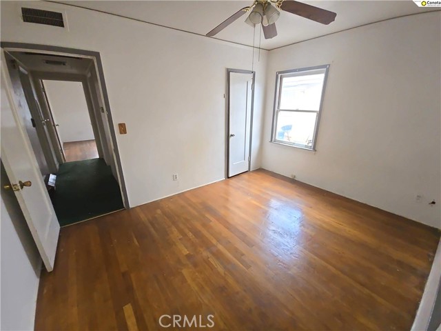 Detail Gallery Image 17 of 27 For 3581 E Alta, Fresno,  CA 93702 - 3 Beds | 2 Baths