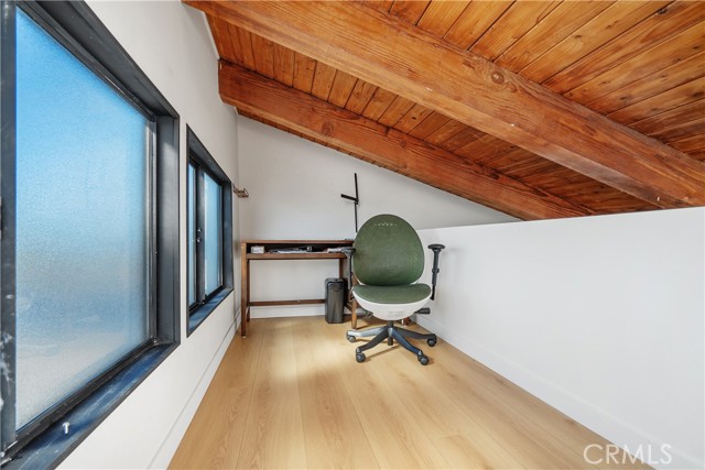 Detail Gallery Image 12 of 31 For 20134 Leadwell St. #218,  Winnetka,  CA 91306 - 3 Beds | 2 Baths