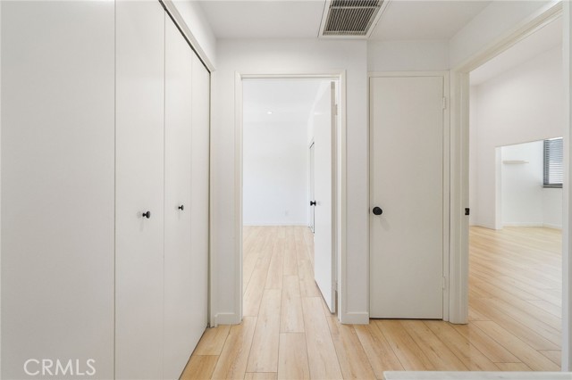 3208 Colorado Avenue, Santa Monica CA: https://media.crmls.org/medias/5c519ede-d66a-4911-b9b4-f81a68e25e7f.jpg