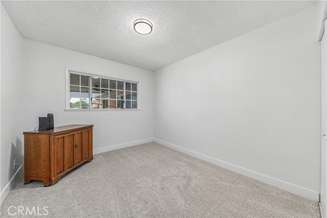 415 N Rennell Avenue, San Dimas CA: https://media.crmls.org/medias/5c5209fb-d5d2-4846-8d3a-193d14a788cf.jpg