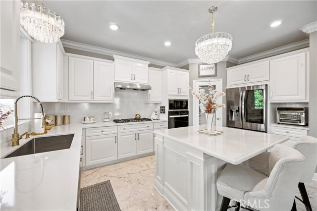 Detail Gallery Image 10 of 42 For 11057 Clear Lake Ln, Corona,  CA 91752 - 4 Beds | 3 Baths