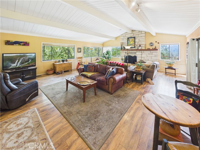 Detail Gallery Image 6 of 57 For 6650 Feliciana Mountain, Midpines,  CA 95345 - 3 Beds | 3 Baths