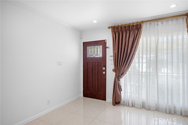 8337 Valecrest Drive, Sun Valley CA: https://media.crmls.org/medias/5c54074c-31e4-4965-b8b4-c049126ce83c.jpg