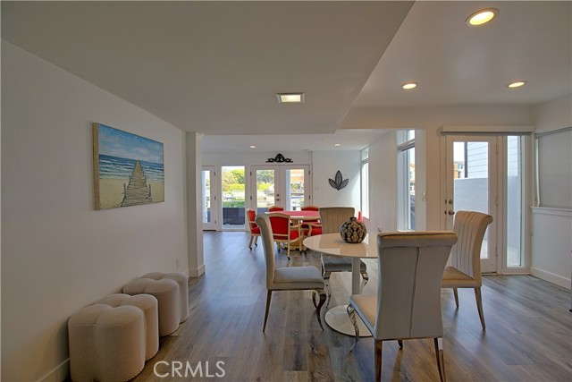 Detail Gallery Image 14 of 62 For 2014 Napoli Dr, Oxnard,  CA 93035 - 3 Beds | 3/1 Baths