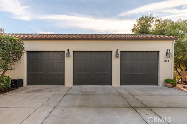 Detail Gallery Image 6 of 66 For 843 Hacienda Cir, Paso Robles,  CA 93446 - 4 Beds | 2/1 Baths