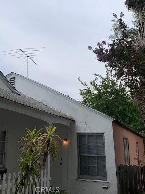 Detail Gallery Image 5 of 5 For 1016 Omer Ln, Sun Valley,  CA 91502 - 2 Beds | 1 Baths