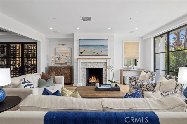 Detail Gallery Image 5 of 35 For 302 Orchid Ave, Corona Del Mar,  CA 92625 - 4 Beds | 4/1 Baths