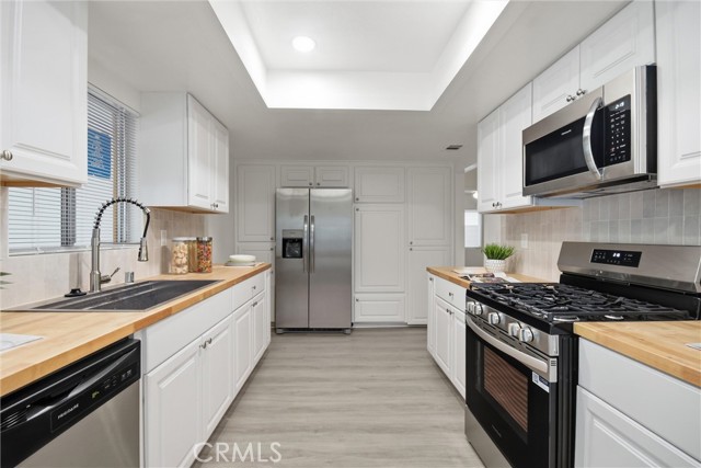 Detail Gallery Image 14 of 41 For 728 Richbrook, Claremont,  CA 91711 - 3 Beds | 2 Baths