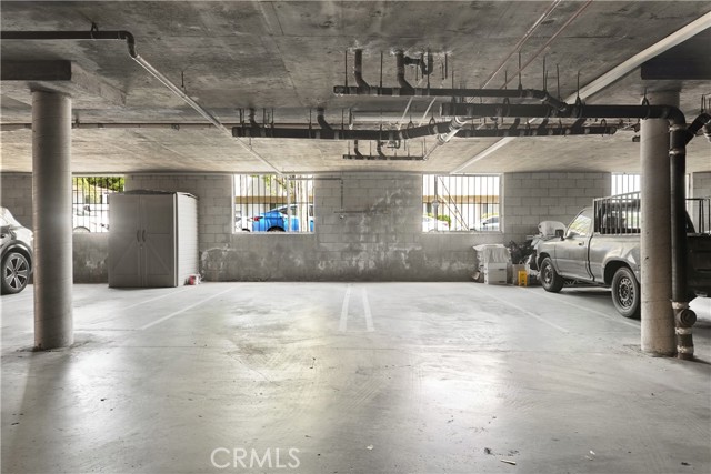 Detail Gallery Image 18 of 18 For 6255 Woodman Ave #103,  Van Nuys,  CA 91401 - 2 Beds | 2 Baths