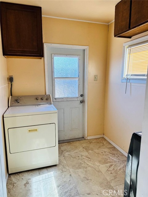 Detail Gallery Image 12 of 17 For 12013 Lee Ave, Adelanto,  CA 92301 - 3 Beds | 1 Baths