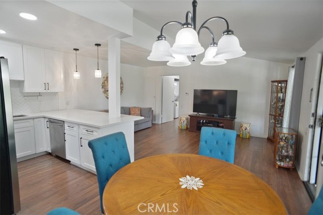 19207 Avenue Of The Oaks, Newhall CA: https://media.crmls.org/medias/5c561522-35d8-439a-a047-d75c958ea743.jpg