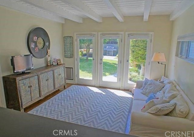 5821 Columbus Avenue, Van Nuys CA: https://media.crmls.org/medias/5c563687-f660-41bf-b4d8-dd377a245b8b.jpg