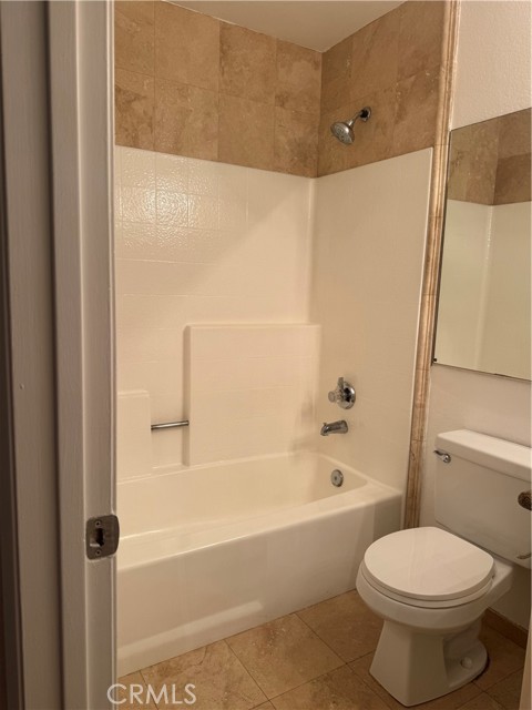 Detail Gallery Image 9 of 17 For 301 W Mountain View Ave #106,  La Habra,  CA 90631 - 2 Beds | 2 Baths