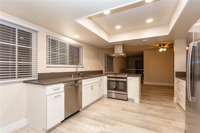 Detail Gallery Image 11 of 34 For 33702 Chula Vista Ave #C,  Dana Point,  CA 92629 - 3 Beds | 3 Baths