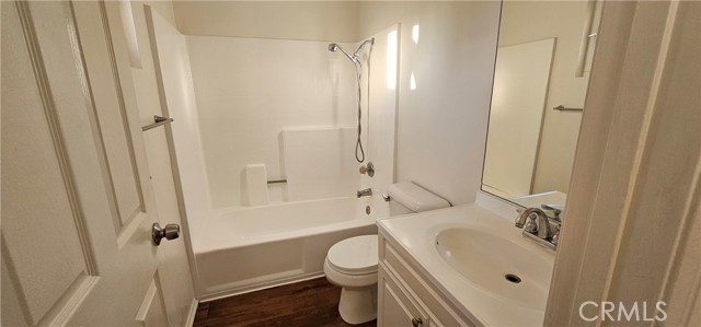 Detail Gallery Image 9 of 18 For 1085 Circle City Dr #202,  Corona,  CA 92879 - 2 Beds | 2 Baths